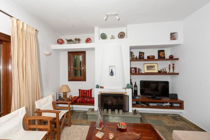 Image No.3-3 Bed Property for sale