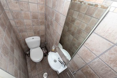 img9e286509-1eae-48b3-bcf9-89679bb3d72e