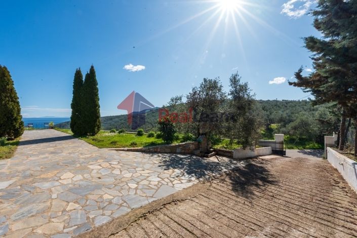 Image No.24-3 Bed Property for sale