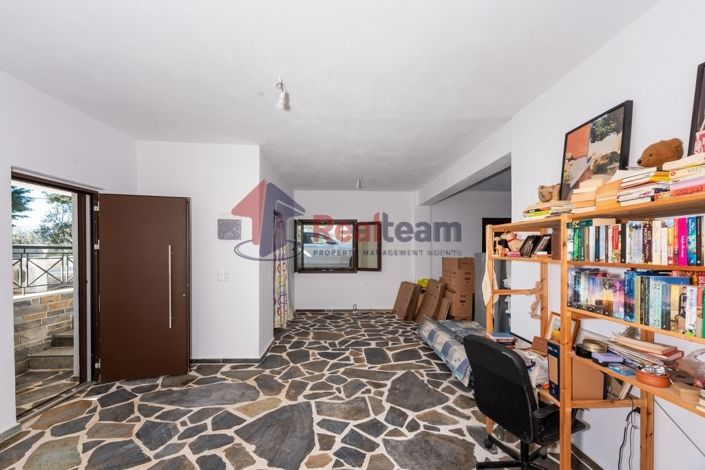 Image No.5-3 Bed Property for sale