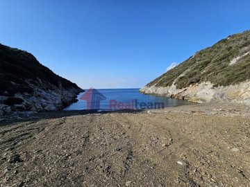 imgea9eff74-e37d-47d8-adb6-1391990af6f2