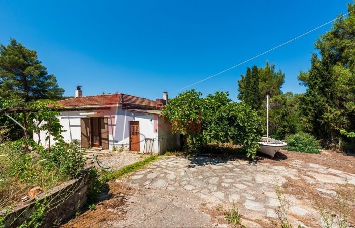 Image No.12-1 Bed Property for sale