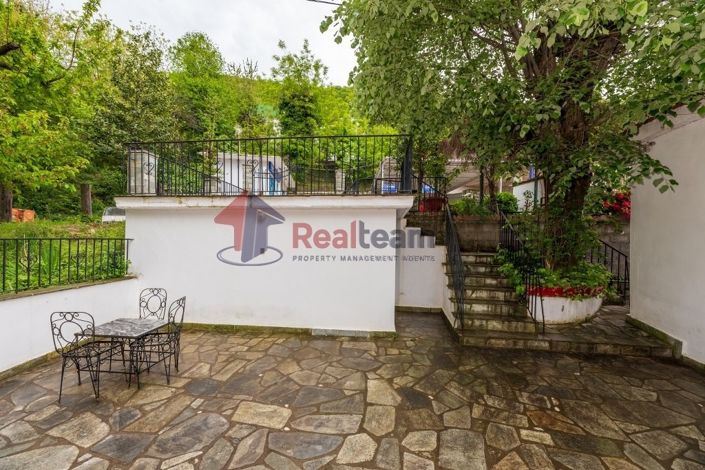 Image No.20-2 Bed Property for sale