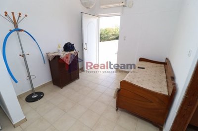 img744e46df-5c21-4de5-97b0-bfe2662f31af