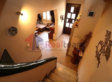 img0c5d17a5-30c1-4632-a1f9-7ec8a205e87d