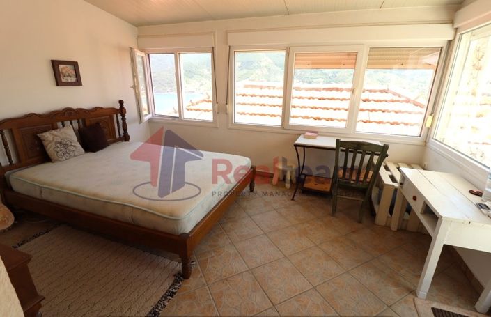 Image No.24-3 Bed Property for sale