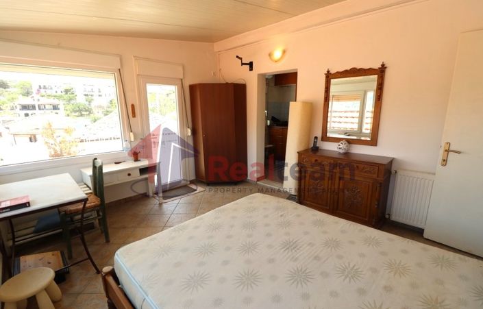 Image No.25-3 Bed Property for sale