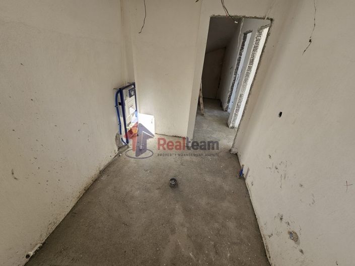 Image No.6-2 Bed Property for sale