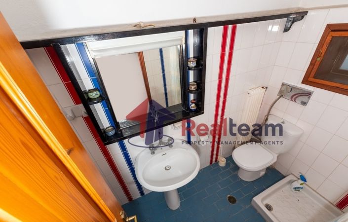 Image No.10-3 Bed Property for sale