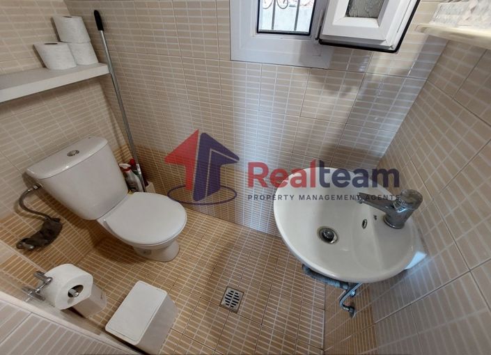 Image No.13-3 Bed Property for sale