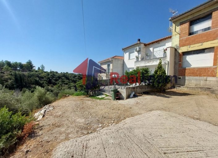 Image No.26-3 Bed Property for sale