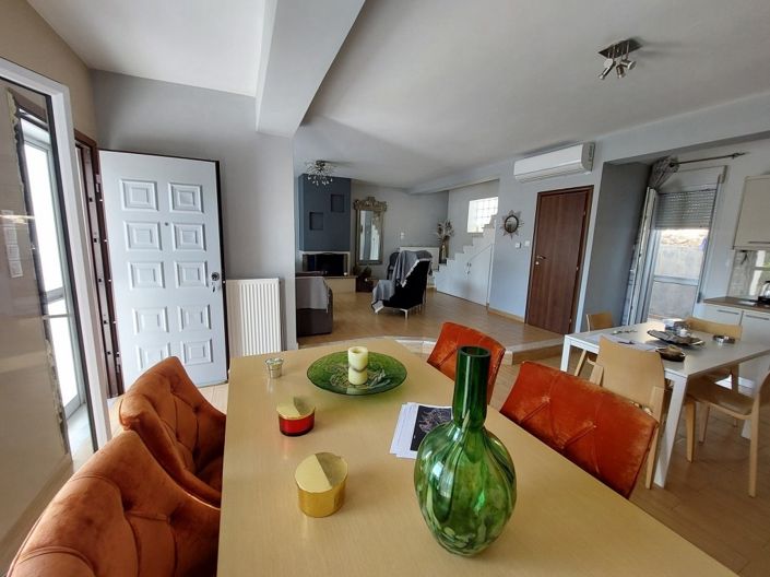 Image No.8-3 Bed Property for sale