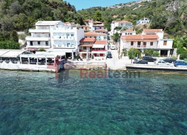 82d62392dea24239ae16b1a576bfe0d0