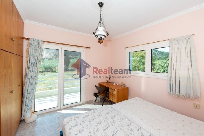 Image No.11-4 Bed Property for sale