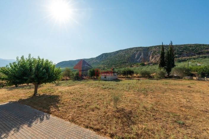 Image No.18-4 Bed Property for sale