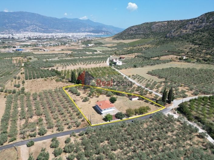 Image No.23-4 Bed Property for sale