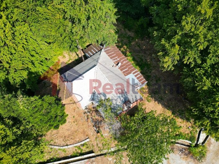 Image No.19-3 Bed Property for sale