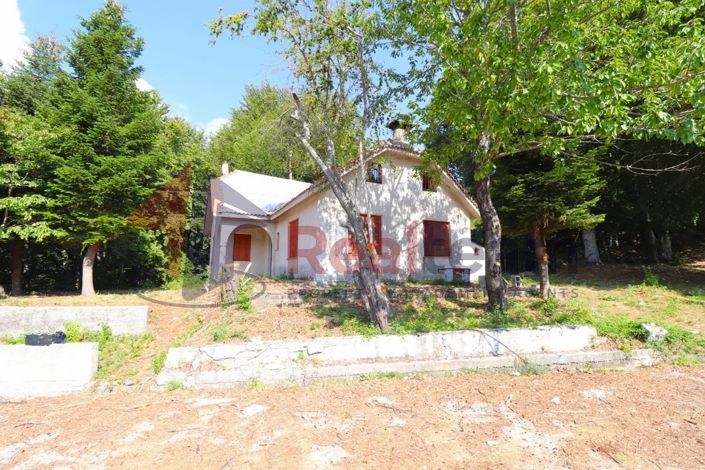 Image No.22-3 Bed Property for sale