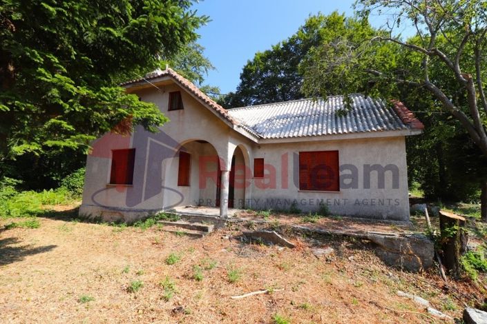 Image No.5-3 Bed Property for sale