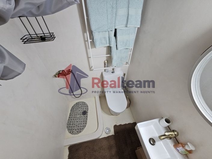 Image No.11-1 Bed Property for sale