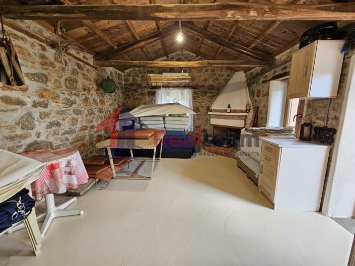 Image No.14-1 Bed Property for sale