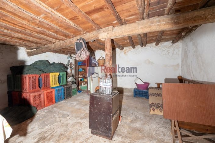 Image No.12-3 Bed Property for sale