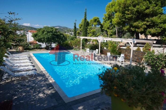 Image No.11-2 Bed Property for sale