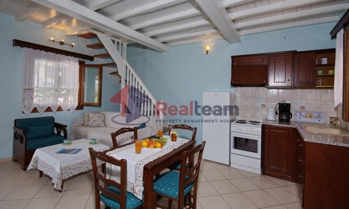 Image No.22-8 Bed Property for sale