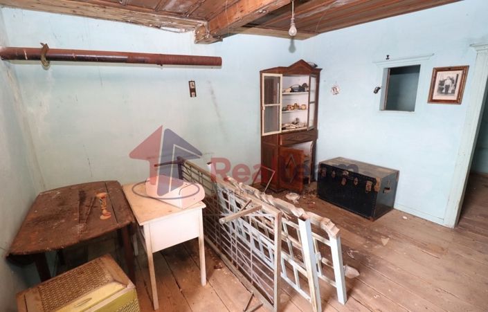 Image No.17-4 Bed Property for sale