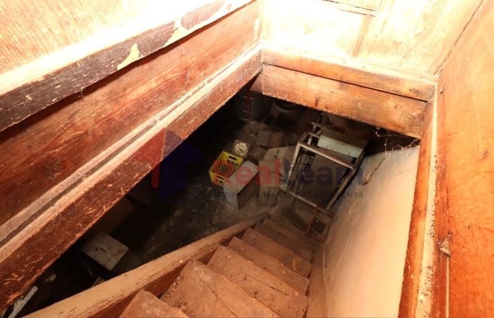 Image No.19-4 Bed Property for sale