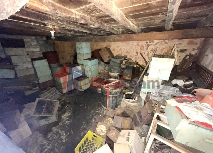 Image No.20-4 Bed Property for sale