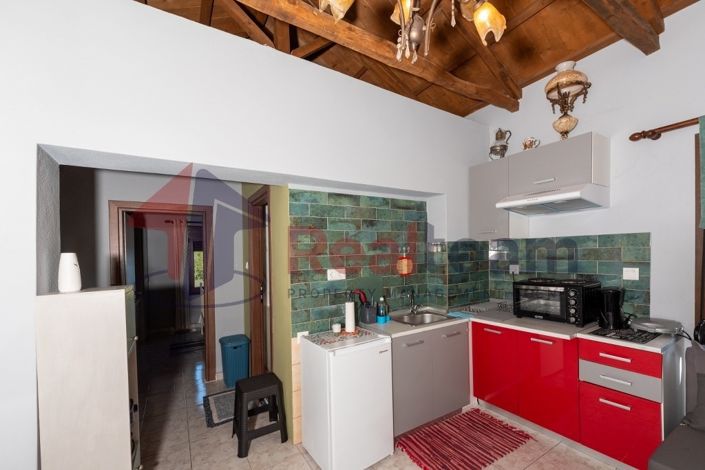 Image No.10-2 Bed Property for sale