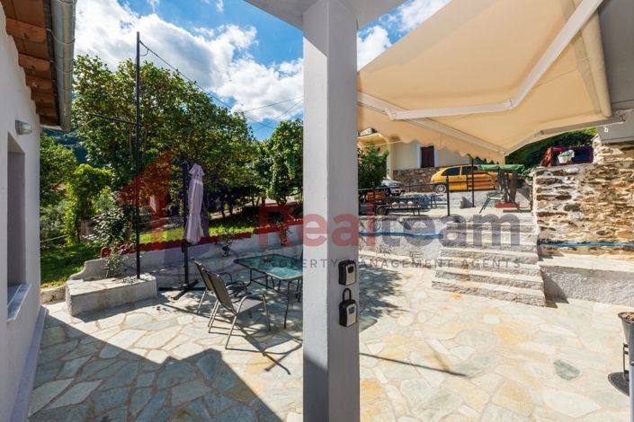 Image No.17-2 Bed Property for sale