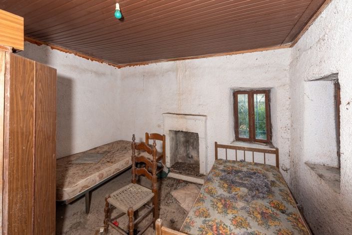 Image No.16-1 Bed Property for sale