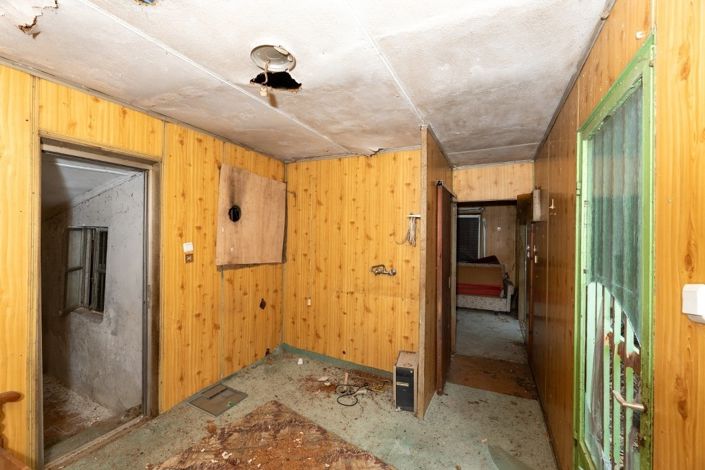 Image No.11-1 Bed Property for sale