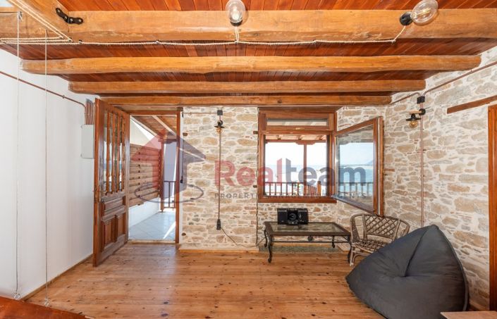 Image No.11-2 Bed Property for sale