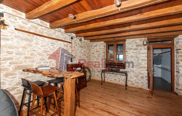 Image No.12-2 Bed Property for sale