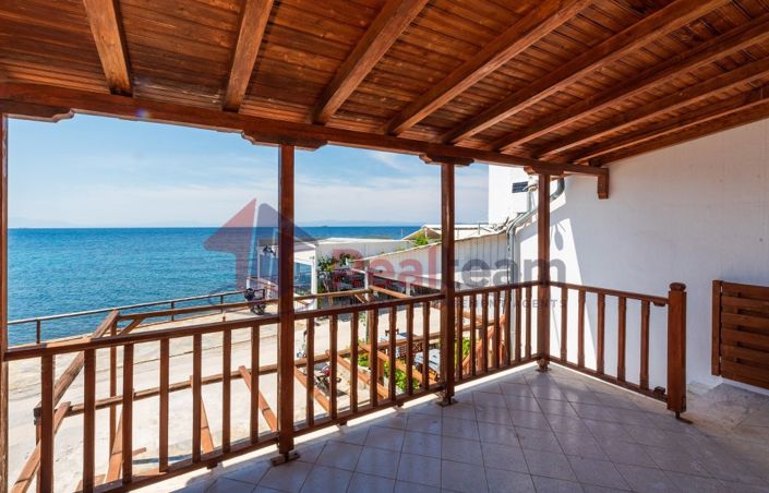 Image No.9-2 Bed Property for sale