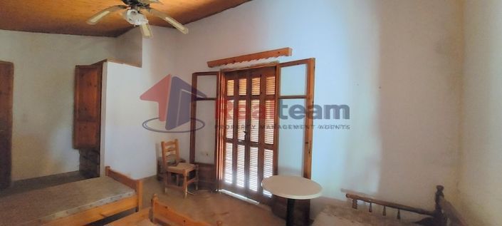 Image No.15-7 Bed Property for sale