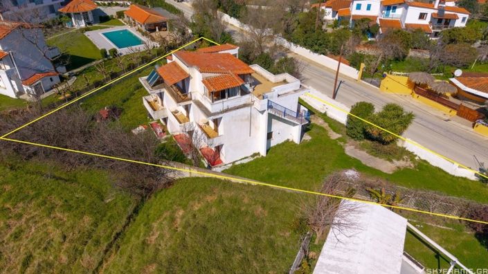 Image No.4-7 Bed Property for sale