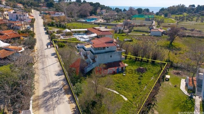 Image No.1-7 Bed Hotel for sale