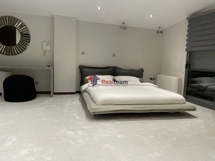 Image No.13-6 Bed Maisonette for sale