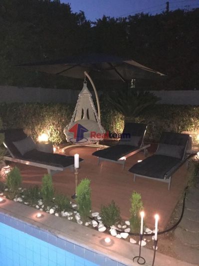 Image No.20-6 Bed Maisonette for sale