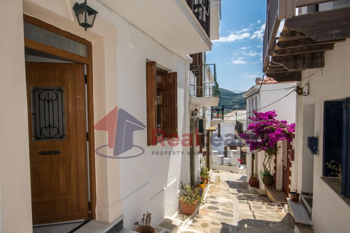 Image No.1-2 Bed Property for sale