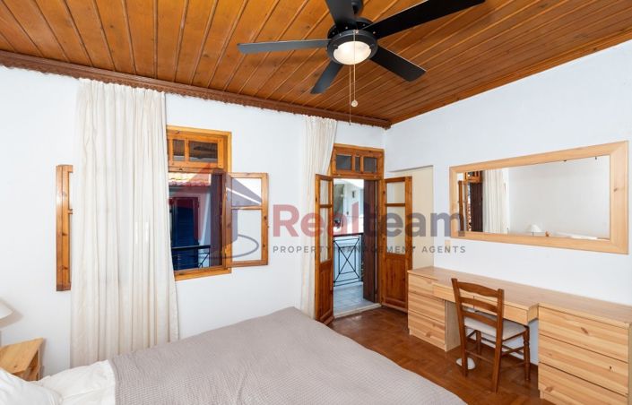 Image No.18-2 Bed Property for sale