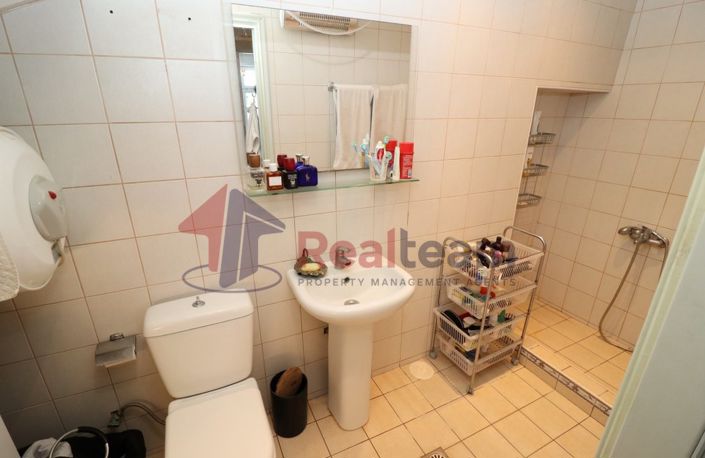 Image No.13-1 Bed Property for sale