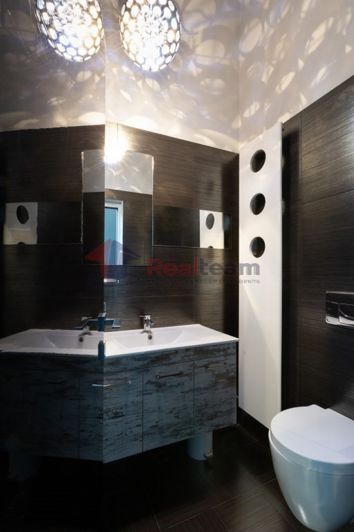 Image No.11-3 Bed Villa for sale