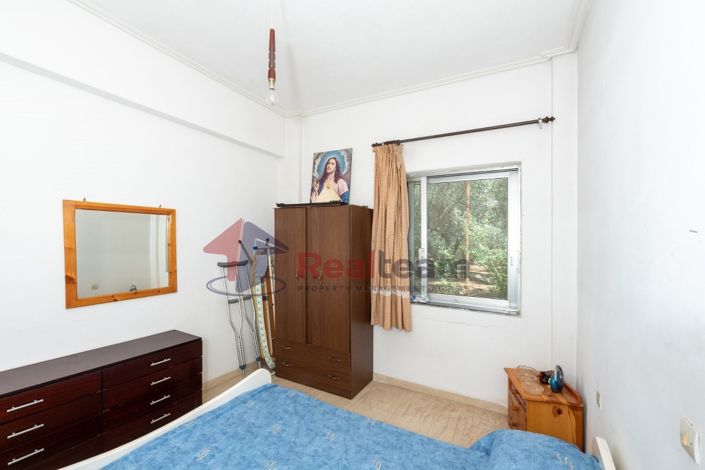 Image No.8-6 Bed Property for sale