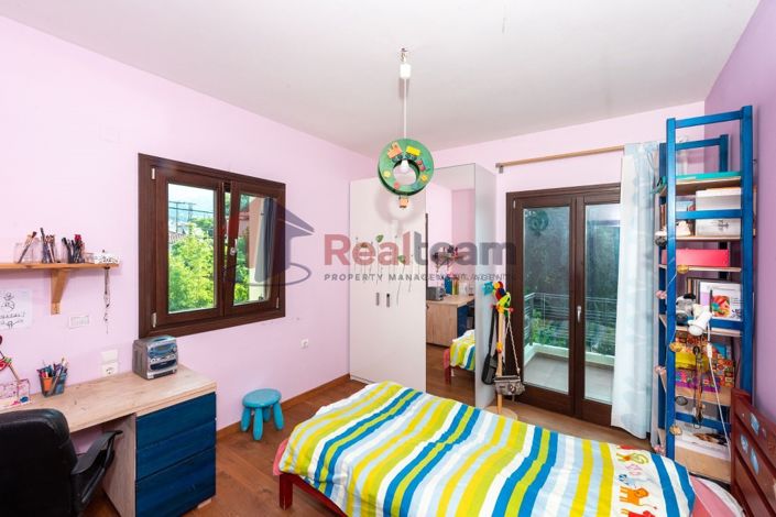 Image No.13-4 Bed Property for sale