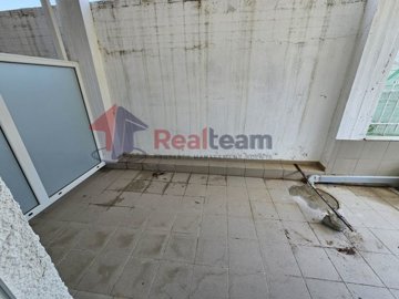 196bf539f3fe475b999309e85e98ee27